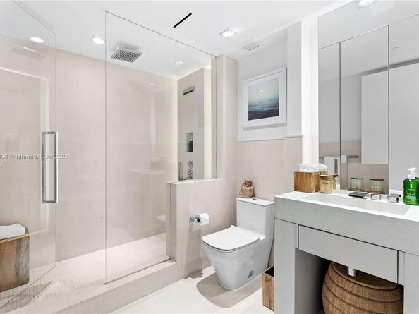 102 24th St PH1703, Miami Beach FL 33139