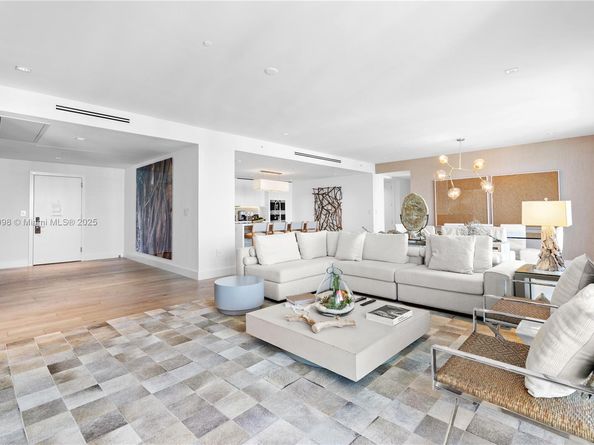 102 24th St PH1703, Miami Beach FL 33139