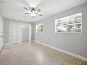 9540 NW 25th St, Sunrise FL 33322