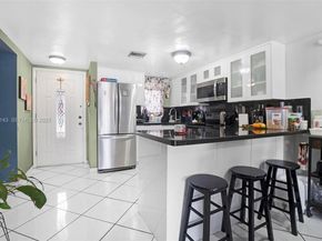 5530 W 26th Ct 102, Hialeah FL 33016