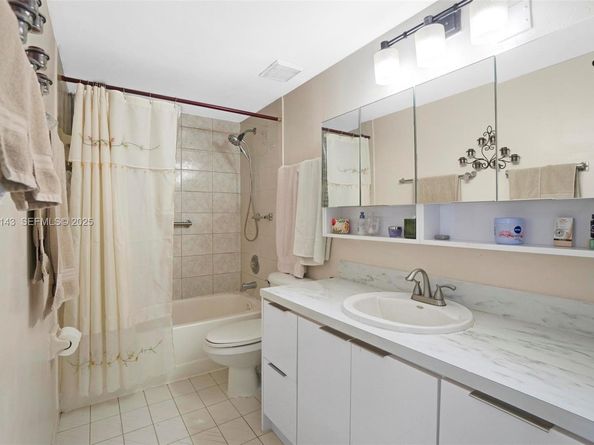 5530 W 26th Ct 102, Hialeah FL 33016