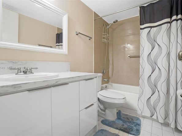 5530 W 26th Ct 102, Hialeah FL 33016