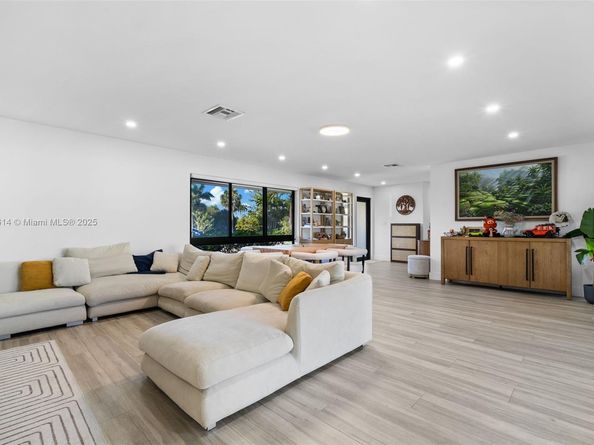 2880 NE 23rd Pl, Pompano Beach FL 33062