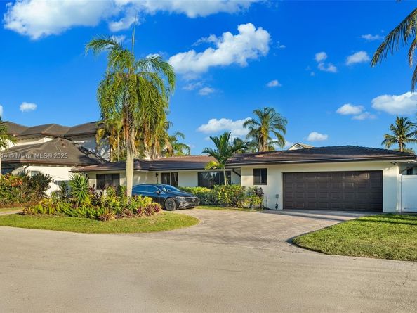 2880 NE 23rd Pl, Pompano Beach FL 33062