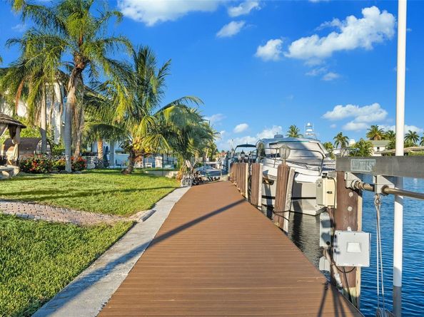 2880 NE 23rd Pl, Pompano Beach FL 33062