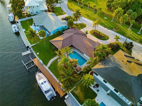 2880 NE 23rd Pl, Pompano Beach FL 33062