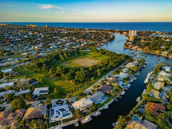 2880 NE 23rd Pl, Pompano Beach FL 33062