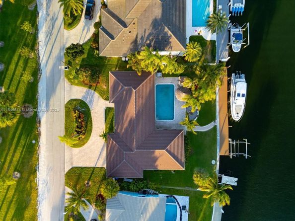 2880 NE 23rd Pl, Pompano Beach FL 33062
