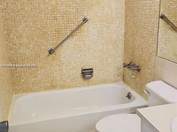 119 Salisbury E, West Palm Beach FL 33417