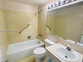 119 Salisbury E, West Palm Beach FL 33417