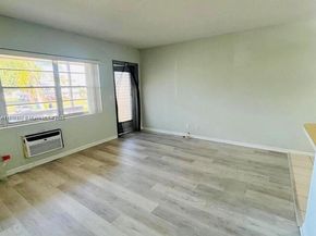 119 Salisbury E, West Palm Beach FL 33417