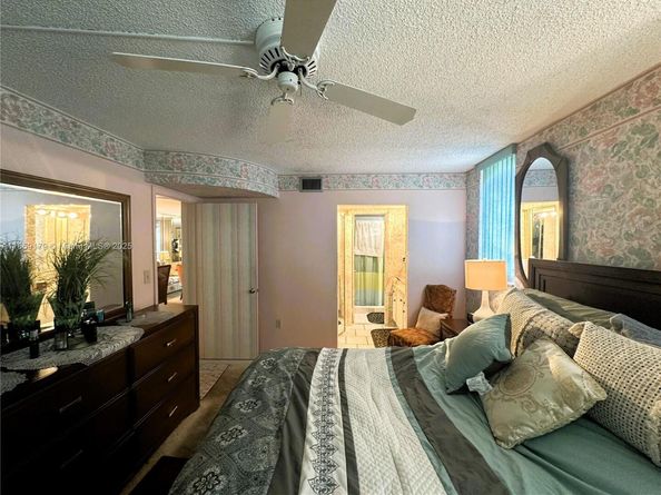 1100 Colony Point Cir 215, Pembroke Pines FL 33026