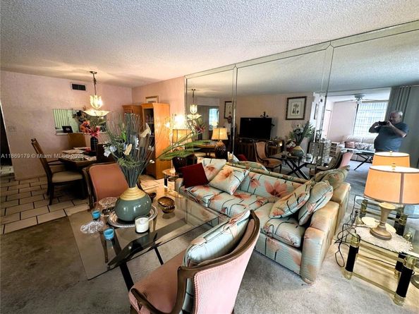 1100 Colony Point Cir 215, Pembroke Pines FL 33026