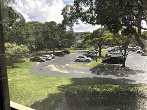 1100 Colony Point Cir 215, Pembroke Pines FL 33026