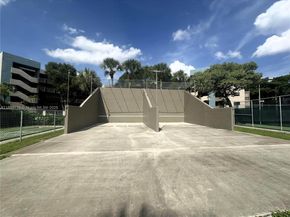 1100 Colony Point Cir 215, Pembroke Pines FL 33026