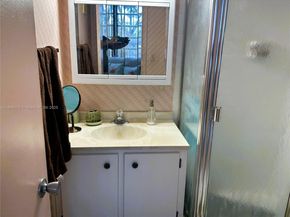 1100 Colony Point Cir 215, Pembroke Pines FL 33026