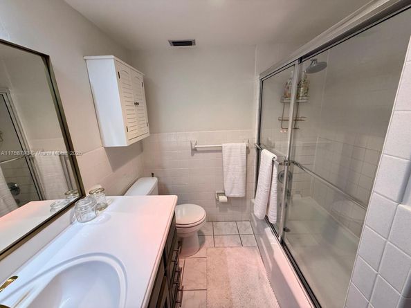 3000 NE 48th St 203, Fort Lauderdale FL 33308