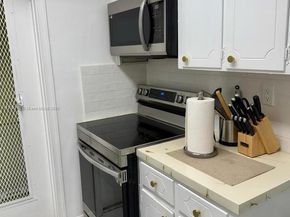 3000 NE 48th St 203, Fort Lauderdale FL 33308
