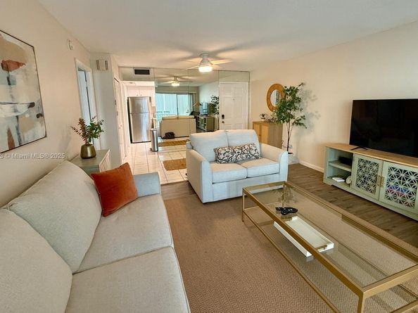 3000 NE 48th St 203, Fort Lauderdale FL 33308