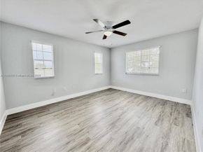 677 SW 111th Ave 303, Pembroke Pines FL 33025