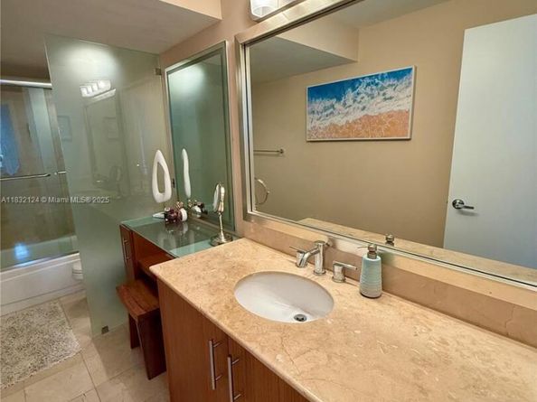 10275 Collins Ave 229, Bal Harbour FL 33154
