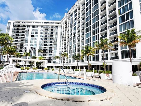 10275 Collins Ave 229, Bal Harbour FL 33154