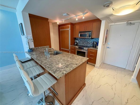 10275 Collins Ave 229, Bal Harbour FL 33154
