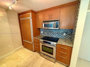 10275 Collins Ave 229, Bal Harbour FL 33154
