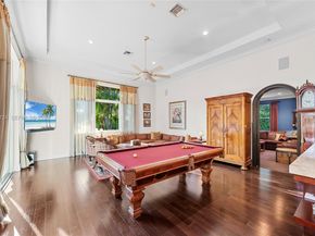 2567 Montclaire Cir, Weston FL 33327