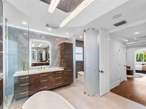 2567 Montclaire Cir, Weston FL 33327