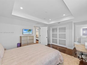 2567 Montclaire Cir, Weston FL 33327