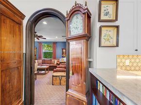 2567 Montclaire Cir, Weston FL 33327