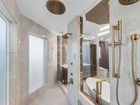 2567 Montclaire Cir, Weston FL 33327