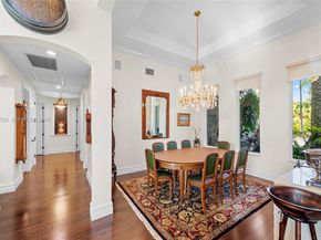 2567 Montclaire Cir, Weston FL 33327