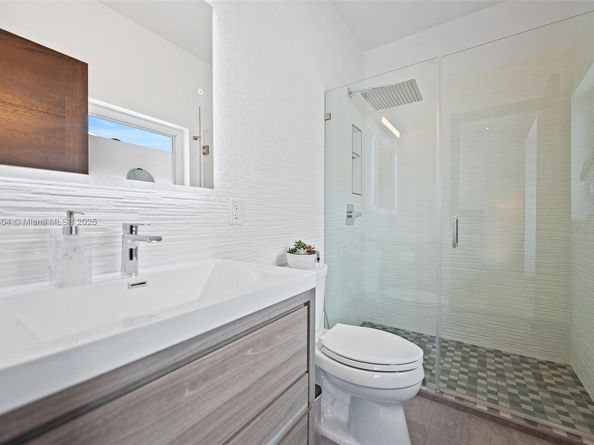 261 Navarre Ave A3, Coral Gables FL 33134
