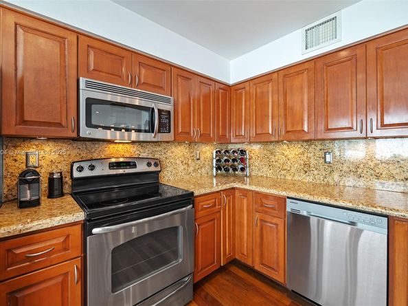 261 Navarre Ave A3, Coral Gables FL 33134