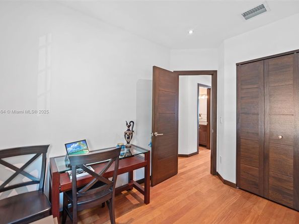 261 Navarre Ave A3, Coral Gables FL 33134