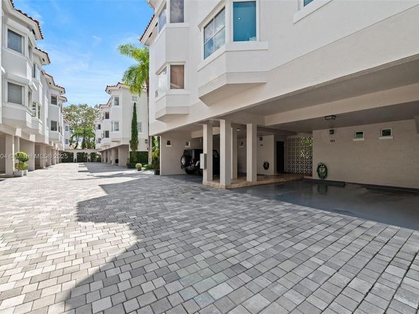 261 Navarre Ave A3, Coral Gables FL 33134