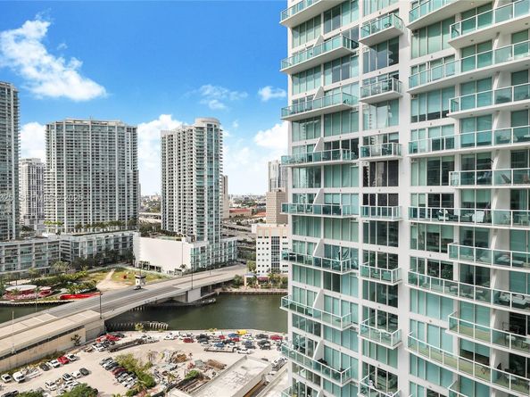 31 SE 6th St 2506, Miami FL 33131