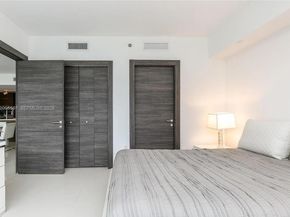 495 Brickell Ave 703, Miami FL 33131