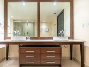 495 Brickell Ave 703, Miami FL 33131
