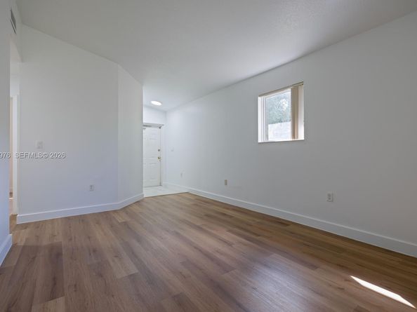 990 NE 33rd Ter 201, Homestead FL 33033