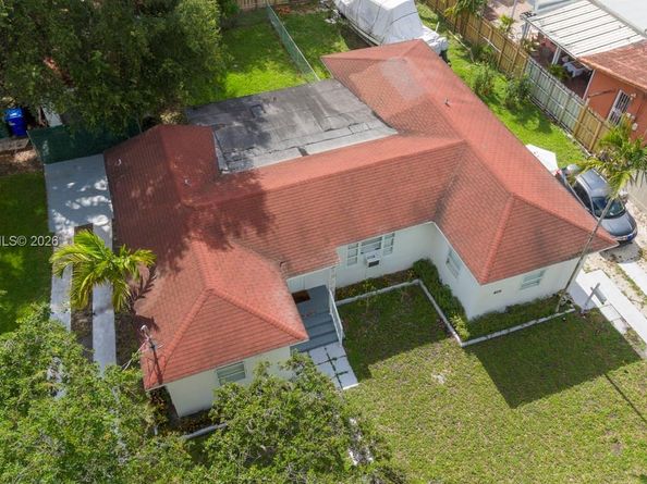 Undisclosed Address #A12026920, Miami FL 33125