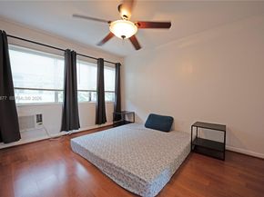 2250 Bay Dr 4, Miami Beach FL 33141