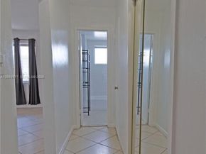 2250 Bay Dr 4, Miami Beach FL 33141