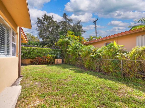 825 El Rado St, Coral Gables FL 33134