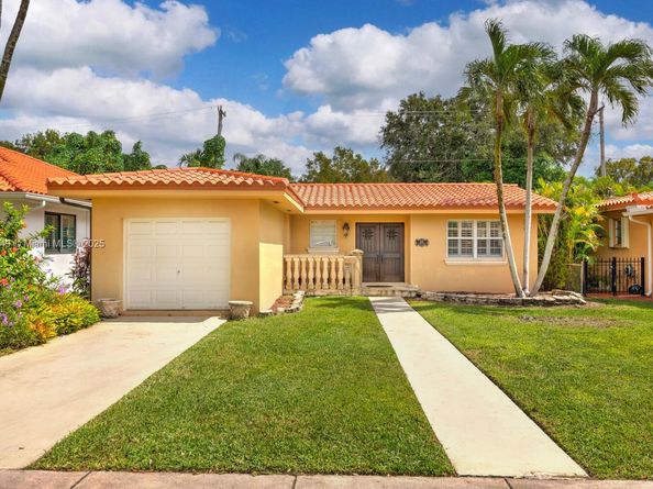 825 El Rado St, Coral Gables FL 33134