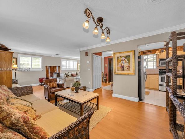 825 El Rado St, Coral Gables FL 33134