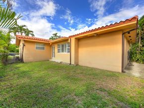 825 El Rado St, Coral Gables FL 33134