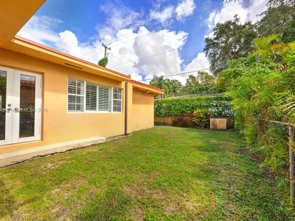 825 El Rado St, Coral Gables FL 33134